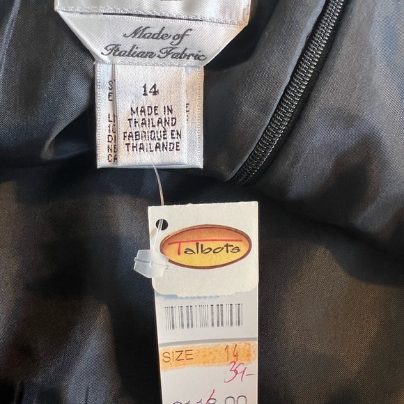Talbots Italian fabric fully lined wool skirt size 14 with tag - Picture 2 of 8